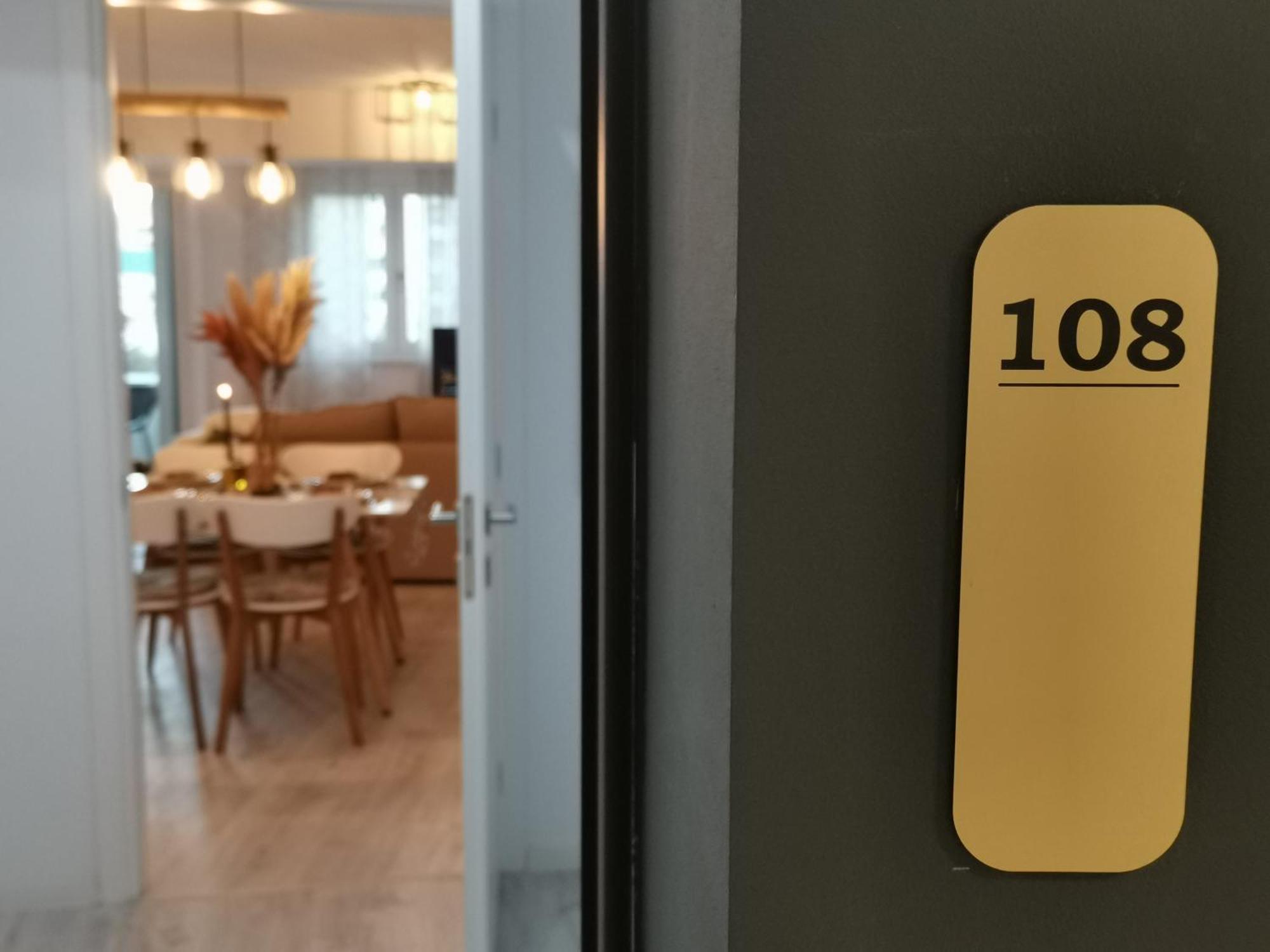 City Center Accommodation - 108 Reșița Dış mekan fotoğraf
